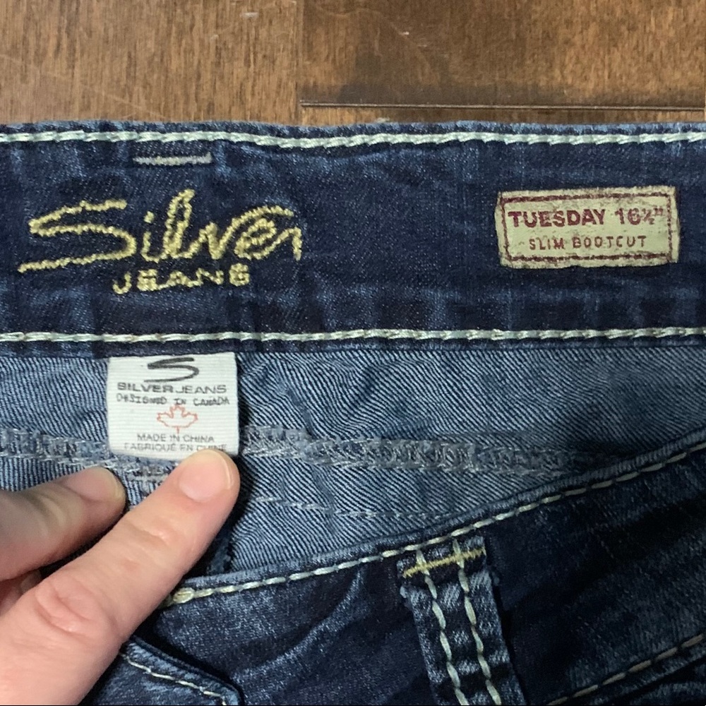 Silver Jeans - Picture 4 of 5